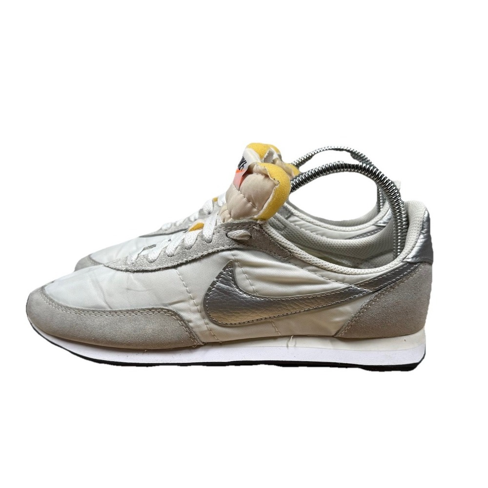 Nike Waffle Trainer II Running Sneaker Metallic Silver DA8291-101 Women Sz 8.5